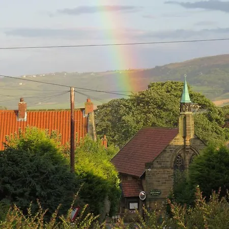 Holiday home Alpha - 2 Bedrooms, Walk To Beach Robin Hood's Bay